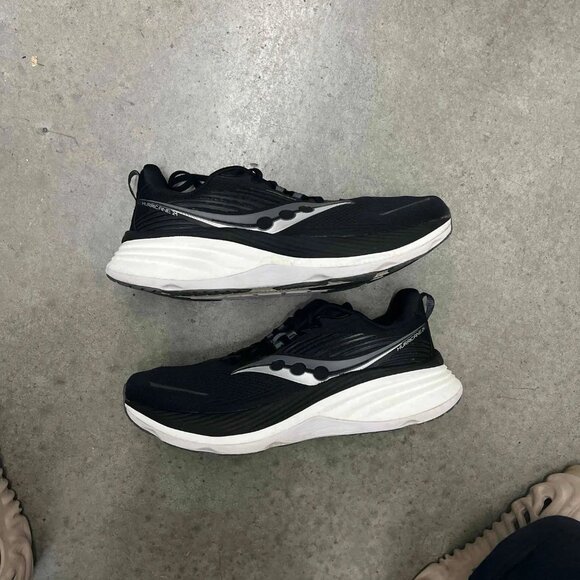 Saucony Hurricane 24 Wide 'Black Carbon S20934100 Size 11 men used no box - Picture 1 of 8